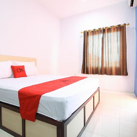 Reddoorz Plus Near Lippo Plaza Jogjakarta Hotel Exterior foto