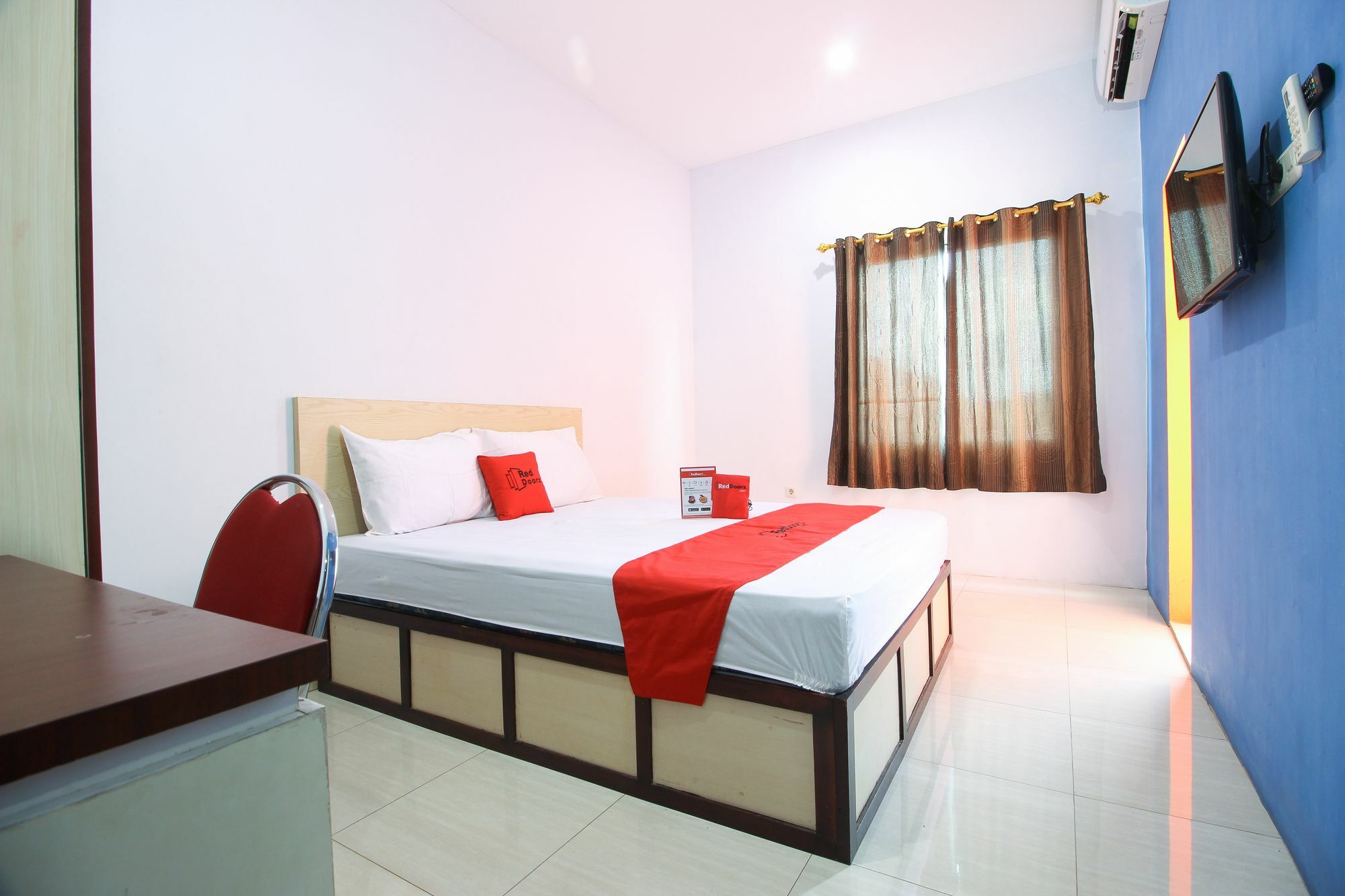 Reddoorz Plus Near Lippo Plaza Jogjakarta Hotel Exterior foto